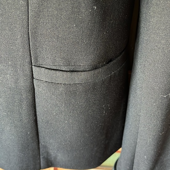Imported Italian wool blazer with silk covered buttons &trim - Picture 3 of 5
